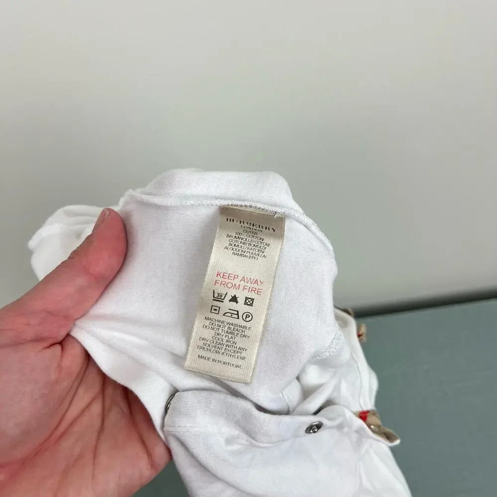 Burberry baby white